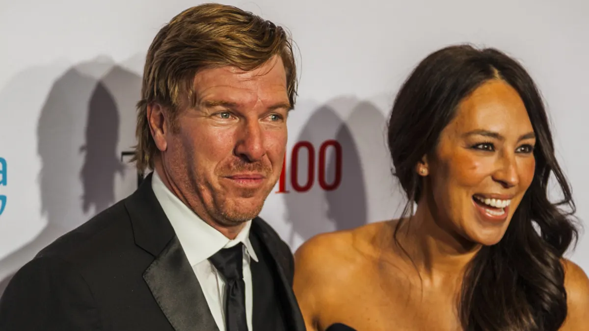 Chip Joanna Gaines fixer upper