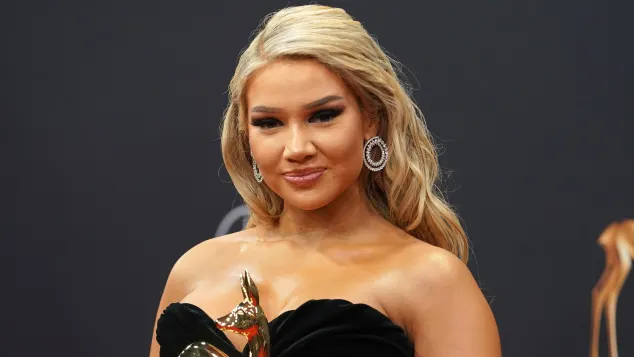 Shirin David
