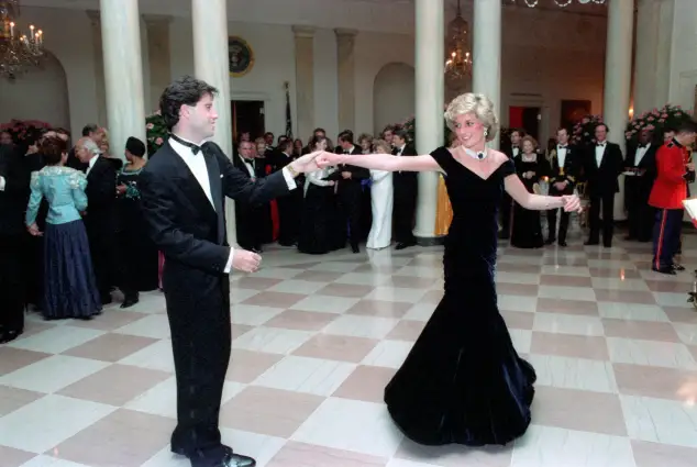 John Travolta und Lady Diana bei ihrem Tanz im Weißen Haus 1985
