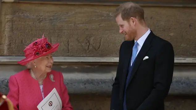 Königin Elisabeth II. und Prinz Harry