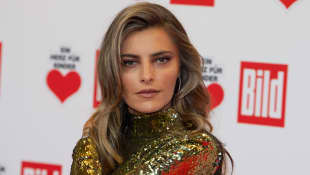 Hier Sieht Man Fast Alles Sophia Thomalla Gibt Tiefe Einblicke