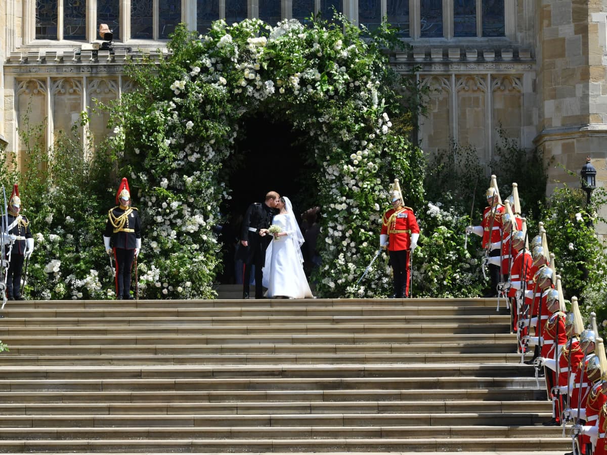Prinz Harry Und Meghans Hochzeit Darum Gab Es Keinen Kuss Auf Dem Balkon