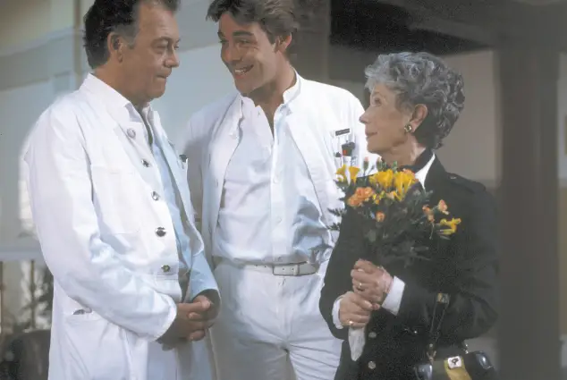 Klausjürgen Wussow, Sascha Hehn und Karin Hardt in der Kultserie „Die Schwarzwaldklinik“