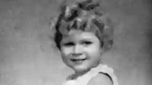 Königin Elisabeth II. als kleines Kleinkind