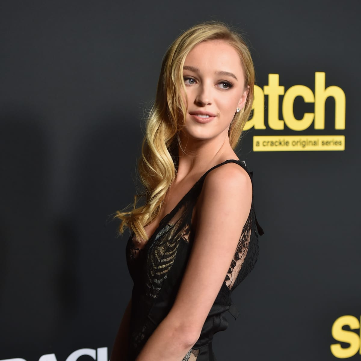 Bridgerton Daphne Das Musst Ihr Uber Phoebe Dynevor Wissen