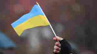 ukraine flagge krieg