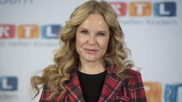 darum hatte punkt 12 katja burkard auf einmal glatte haare