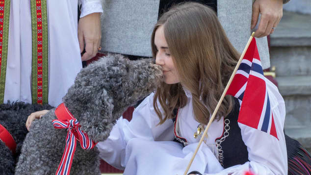 Mette Marit Und Haakon Geben Tiefe Private Einblicke In Ingrid Alexandras Leben