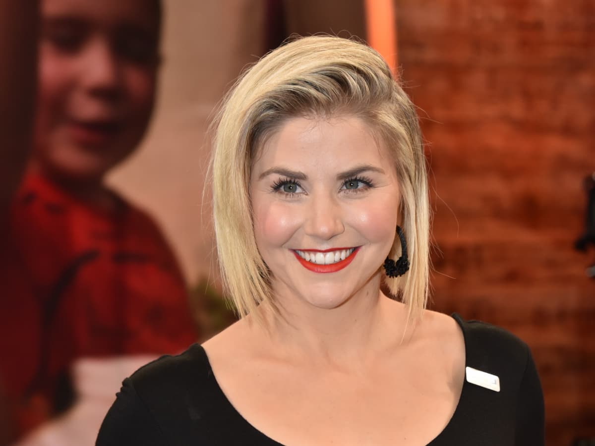 Beatrice Eglis Frisuren Im Wandel Der Zeit