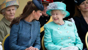 Herzogin Kate und Königin Elisabeth II.