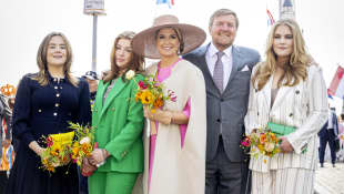 Die niederländische Königsfamilie: Prinzessin Ariane, Prinzessin Alexia, Königin Máxima, König Willem-Alexander und Prinzessin Amalia
