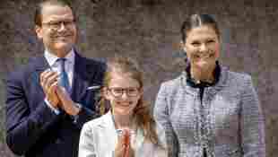 Prinz Daniel, Prinzessin Estelle und Prinzessin Victoria bei einem Event im Mai 2022