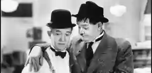 Stan Laurel und Oliver Hardy bekannt als „Dick und Doof“