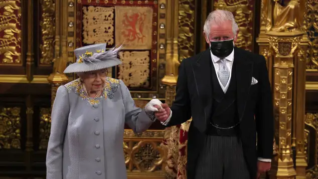 Königin Elisabeth II. und Prinz Charles