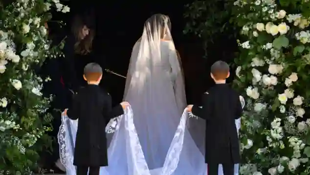 Meghan Markle zeigt ihr tolles Hochzeitskleid, Meghan Markle Hochzeitskleid