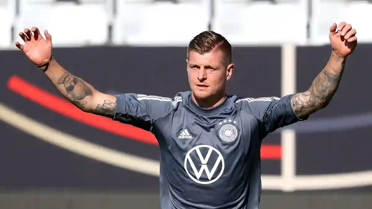 Toni Kroos beim Training mit der deutschen Nationalmannschaft im Tivoli Stadion in Innsbruck am 1. Juni 2021