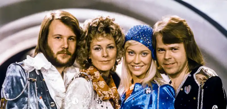 Benny Andersson, Anni-Frid Lyngstad, Agnetha Faltskog und Bjorn Ulvaeus von ABBA nach ihrem Sieg beim ESC am 6. April 1974