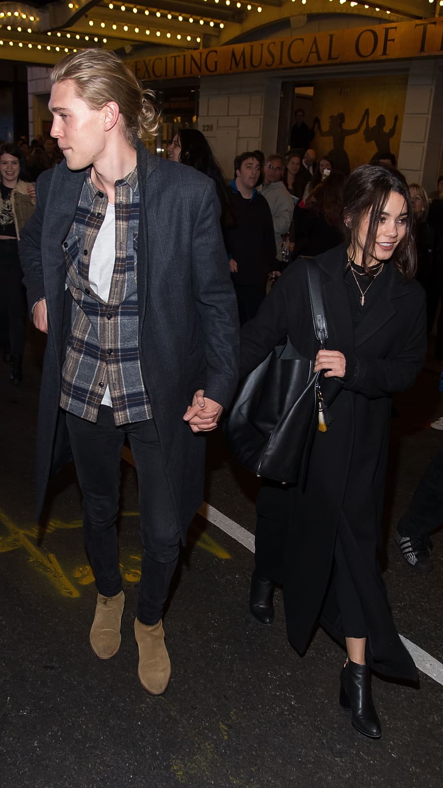 The Shannara Chronicles Star Austin Butler Und Vanessa Hochzeits Und Baby Planung