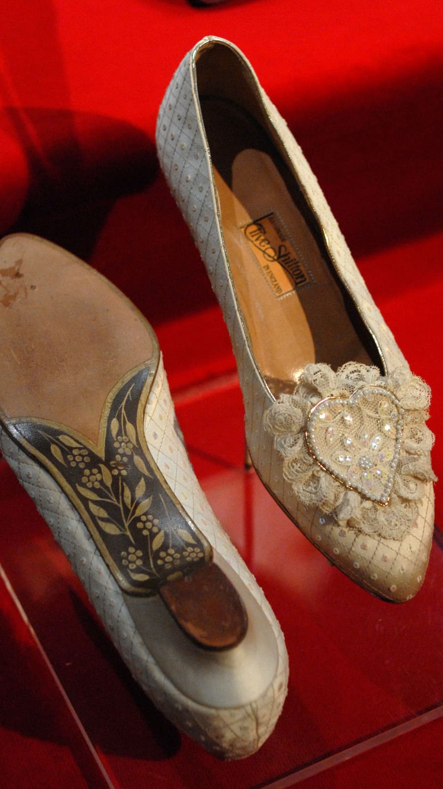 Lady Diana Wollte Mit Hochzeitsschuhen Prinz Charles Liebe Zeigen