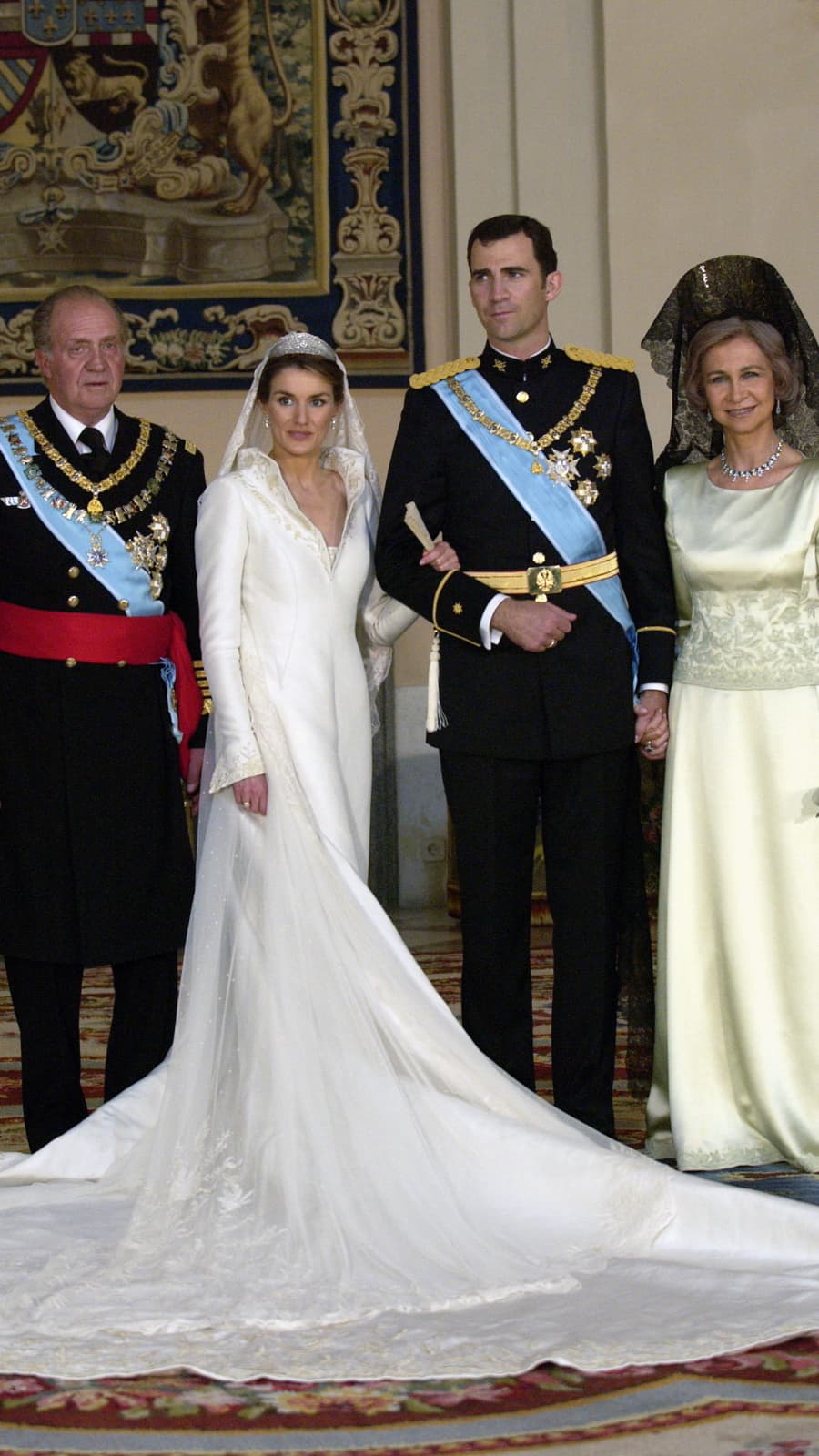 Spanien brautkleid letizia