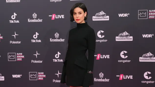 Lena Meyer Landrut Freizügig Wie Nie Die Fans Rasten Aus 