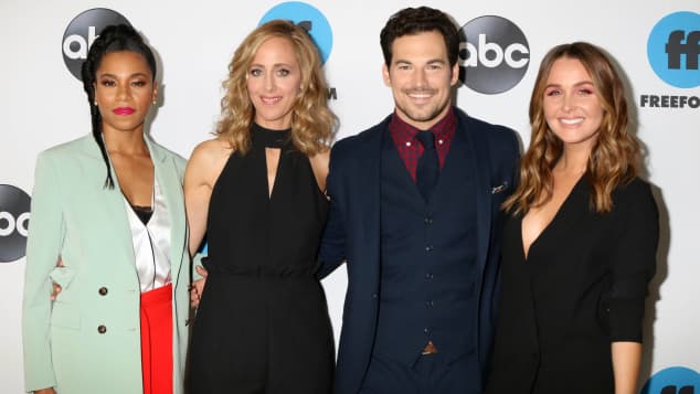 Grey S Anatomy Erster Trailer Zu Staffel 17 Verspricht Drama Pur