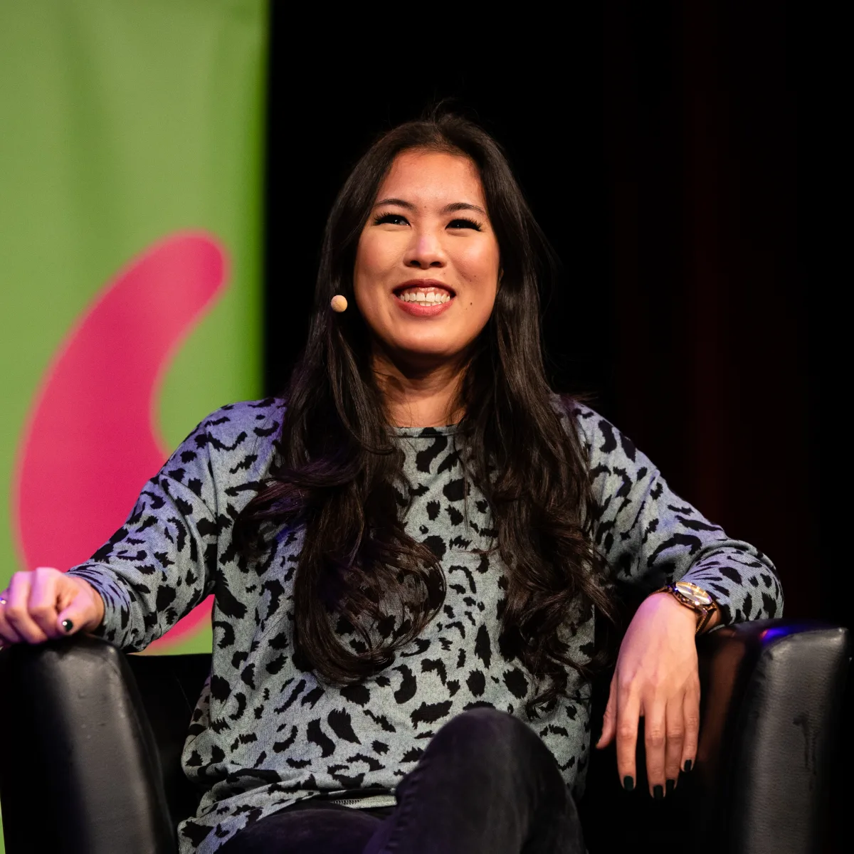 Mai Thi Nguyen-Kim - JettArafat