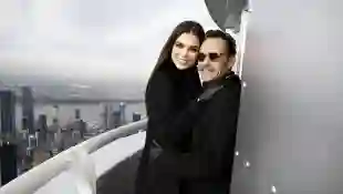 Marc Anthony und seine Frau Nadia Ferreira in New York auf dem Empire State Building 2022
