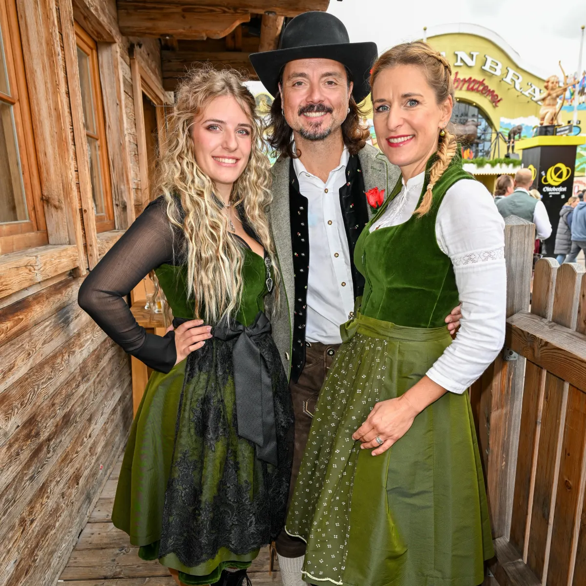 Stefanie Hertel auf der Wiesn: Tochter Johanna – ihr Doppelgänger