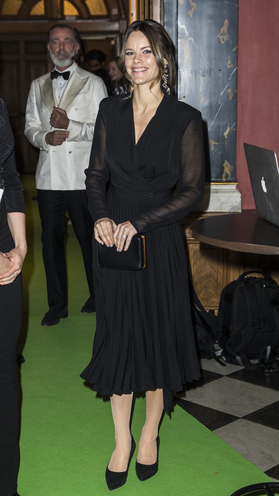 Prinzessin Sofia Ganz In Edlem Schwarz Auf Mission