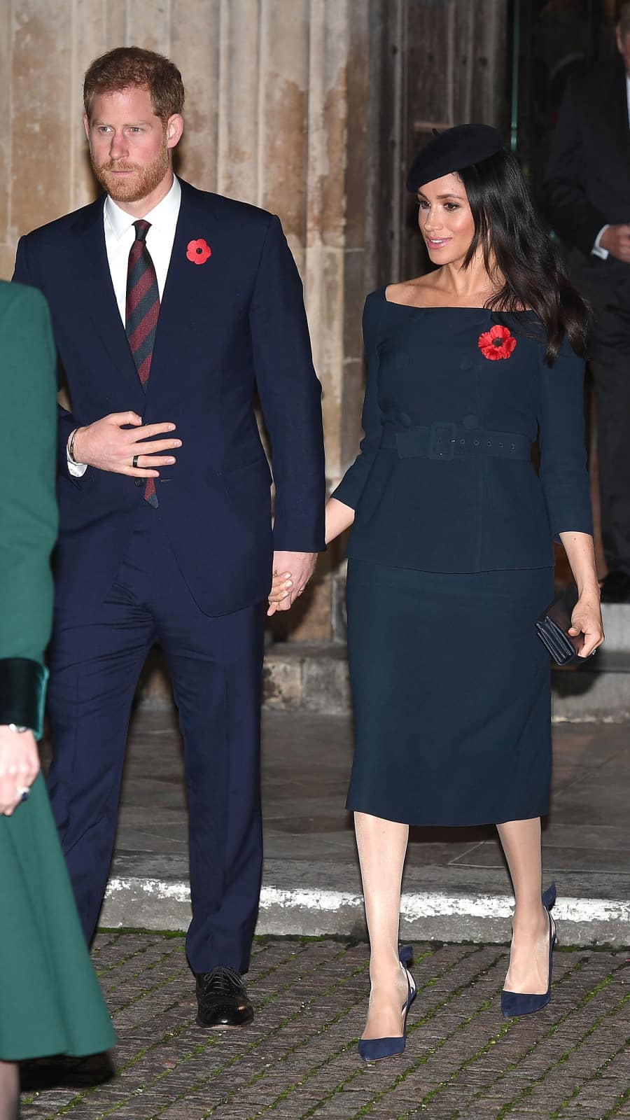 Herzogin Meghan hält sich an Hofprotokoll und kommt in ...