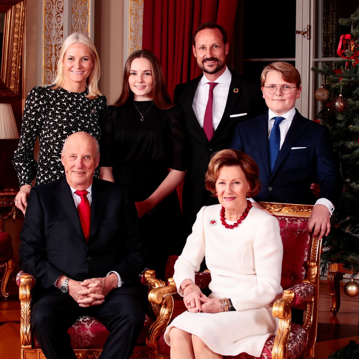 Die Offiziellen Weihnachtsportrats Des Norwegischen Konigshauses Sind Da