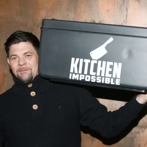 Tim Mälzer bei Kitchen Impossible