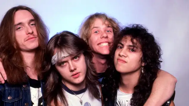 Cliff Burton, Lars Ulrich, James Hetfield und Kirk Hammett der Band Metallica am 1. Februar 1985 auf Tour