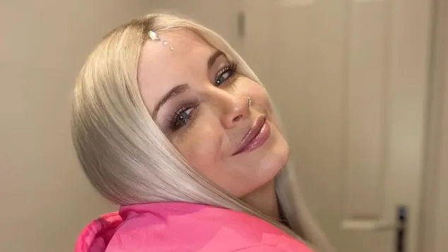 Mia Julia