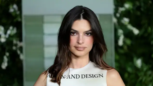 Emily Ratajkowski