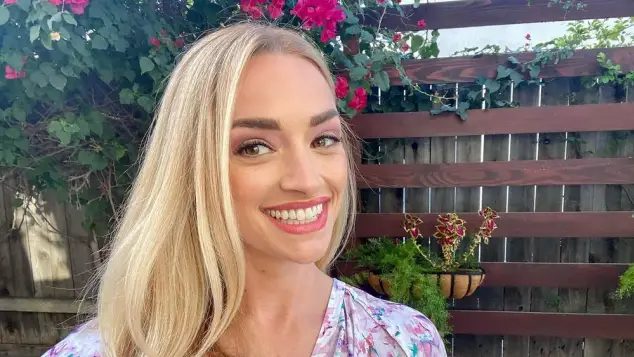 Brianne Howey 