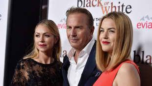 Kevin Costner mit seiner Frau und seiner Tochter