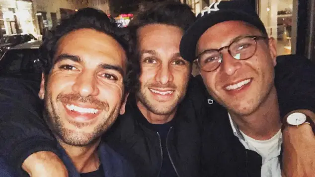 Elyas M'Barek mit seinen Brüdern Raphael und Joseph