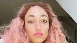 Vildan Cirpan auf Instagram mit pinken Haaren