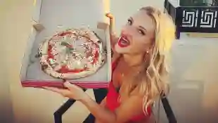 Evelyn Burdecki Pizza