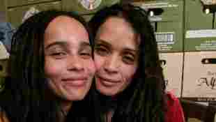 Zoë Kravitz und Mama Lisa Bonet sehen aus wie Zwillinge ähnlichkeit