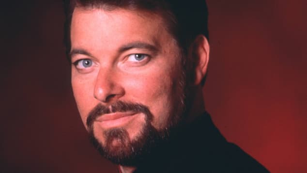 Das Macht X Factor Moderator Jonathan Frakes Heute
