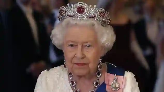 Königin Elisabeth II. trug beim Empfang von Donald Trump die sogenannte Burmese Ruby Tiara