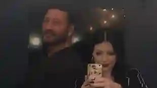 Jay Cohen und Michelle Trachtenberg