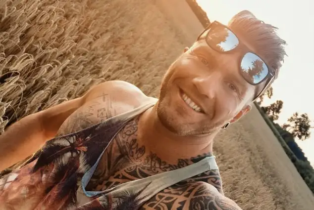 Till Adam; Bauer sucht Frau