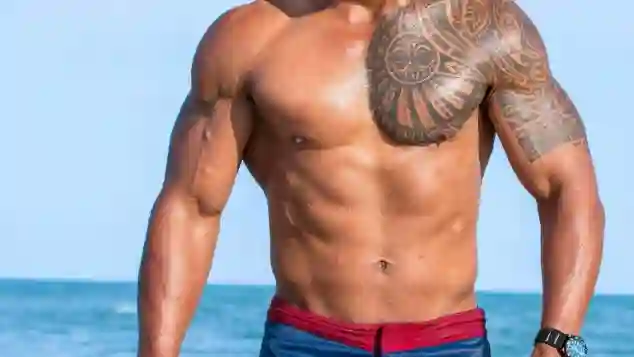 dwayne johnson sixpack