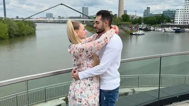 Sarah-Jane Wollny und Tinush