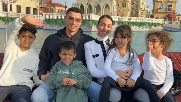 Cristiano Ronaldo mit Familie