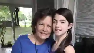 Charli D’Amelio mit ihrer verstorbenen Oma Throwback auf Instagram